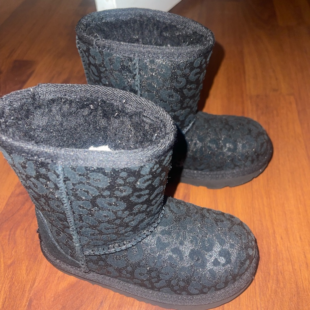 Gently used Uggs boots